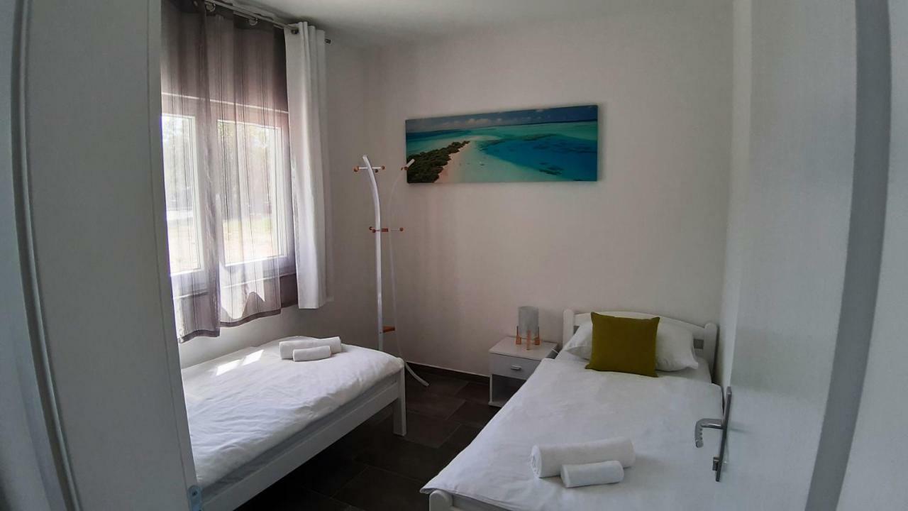 Relax Apartment Starigrad Paklenica Luaran gambar