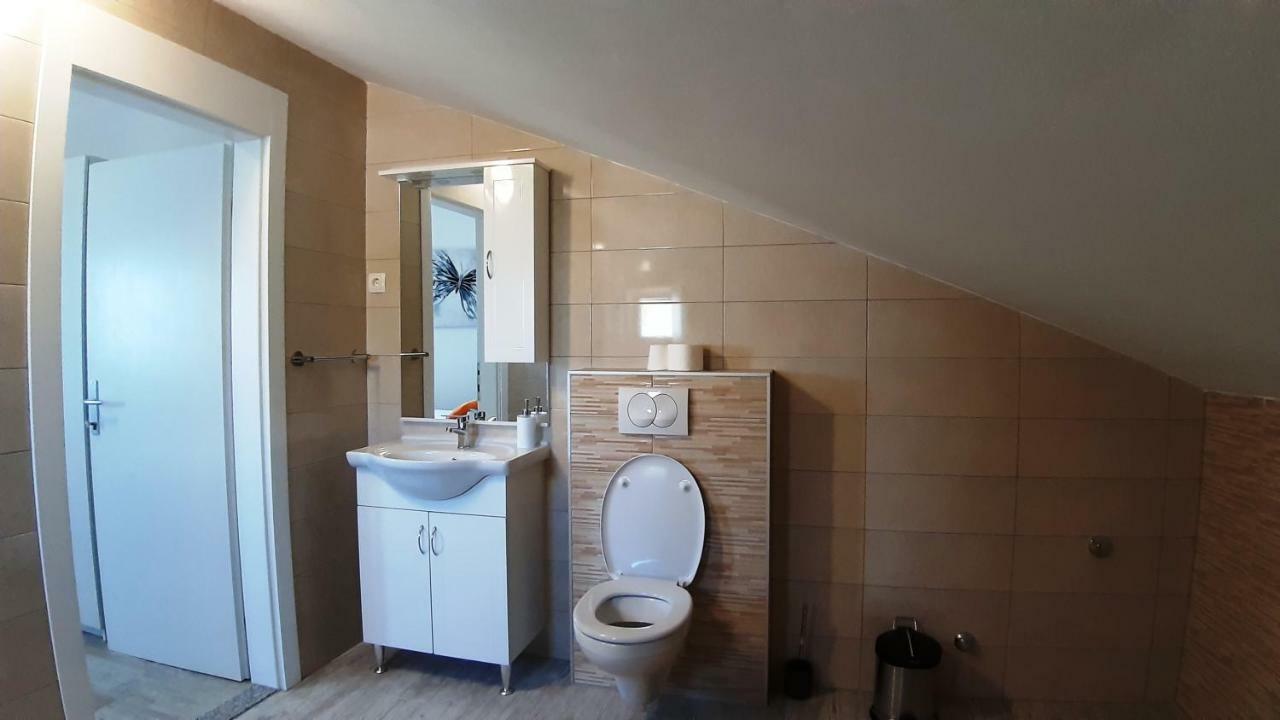 Relax Apartment Starigrad Paklenica Luaran gambar