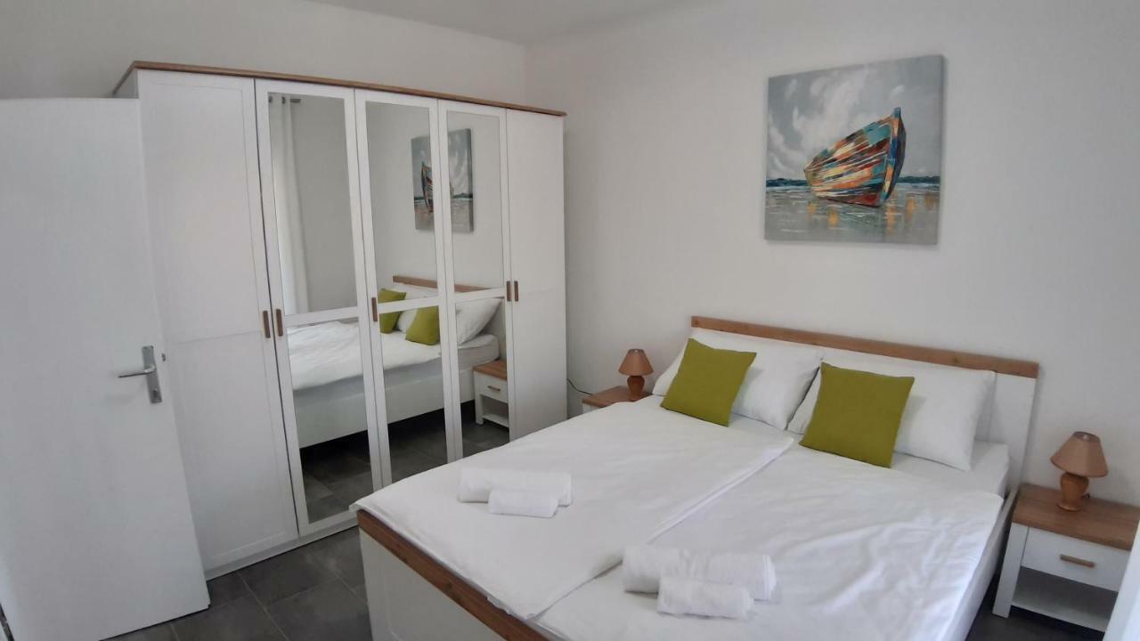 Relax Apartment Starigrad Paklenica Luaran gambar